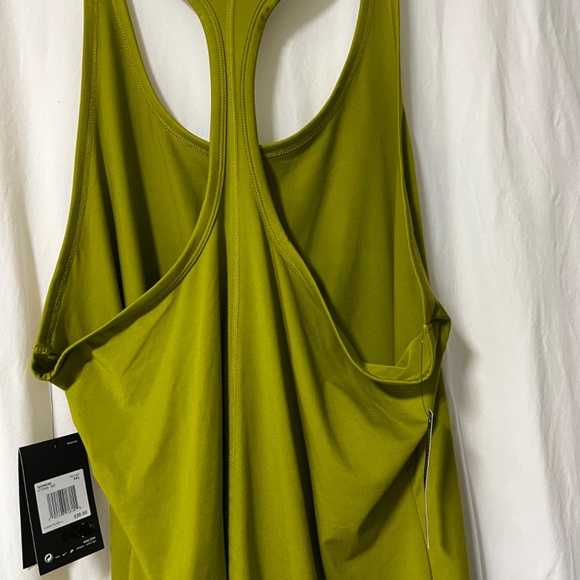 Nike tank top - Picture 2 of 3